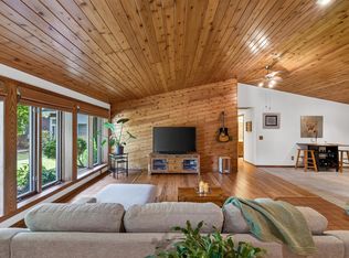 602 Hickory Ct, Verona, WI 53593