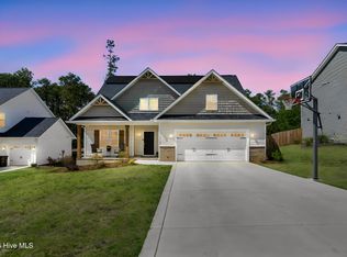 183 Rough Ridge Trl, Aberdeen, NC 28315