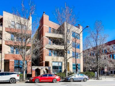 1500 W Grand Ave APT 4W, Chicago, IL, 60642