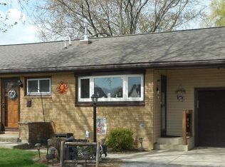 8812 Wind Lake Rd E, Muskego, WI 53150