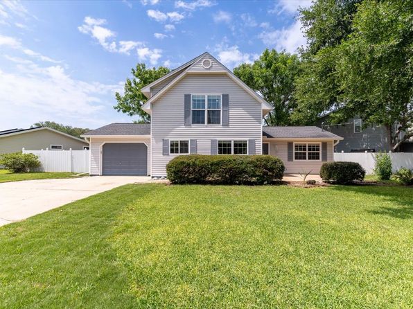 817 N Lakeside Dr