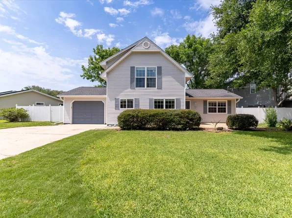 817 N Lakeside Dr, Destin, FL 32541