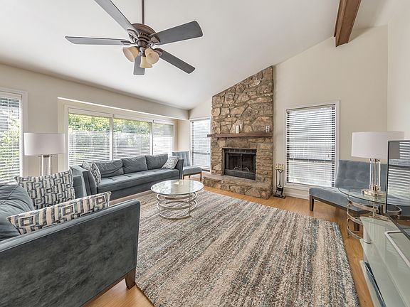 4th image of 1445 Bentcreek Dr