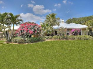 6 Riverview Dr, Sewalls Pt, FL 34996