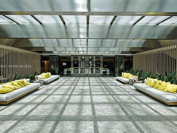 3rd image of 1395 Brickell Ave #Cu-2902