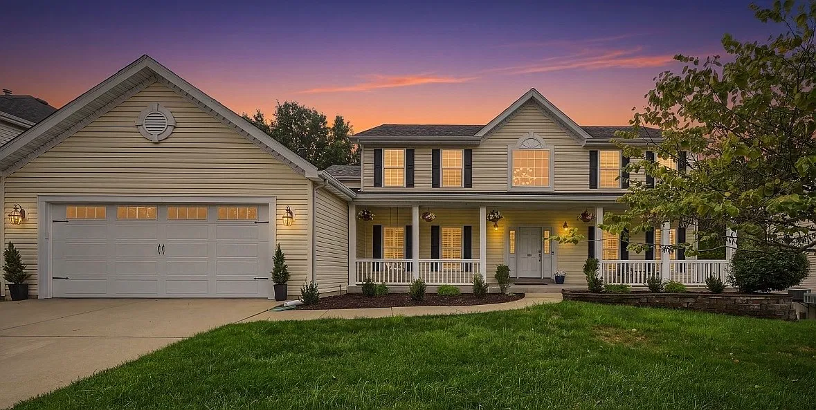 5 bed, 4.5 bath, 4583 sqft, $3,950 — Photo 1