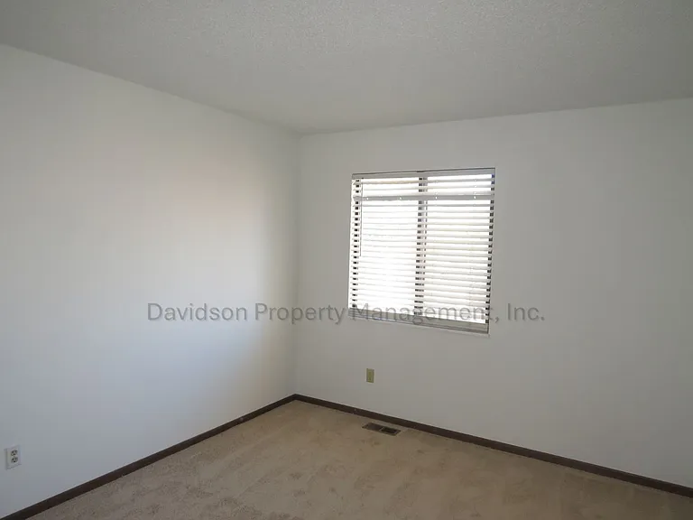 7615 Rickshaw Dr — Photo 7