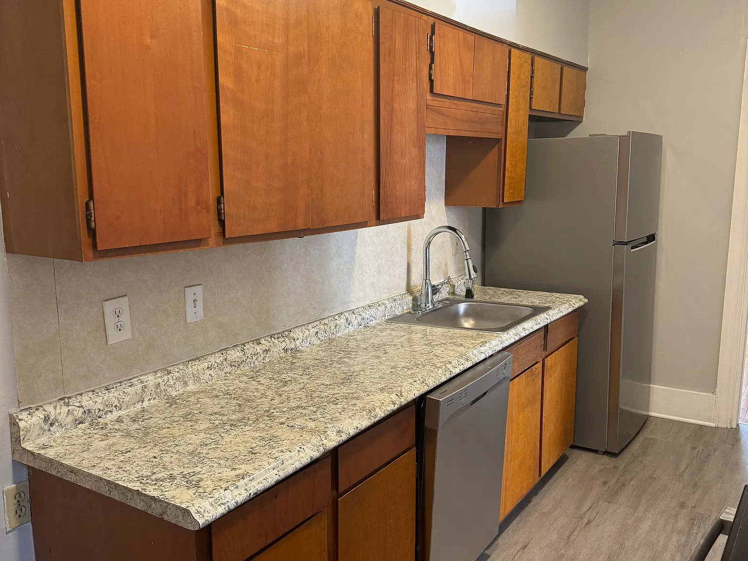 3 bed, $2,200 — Photo 4