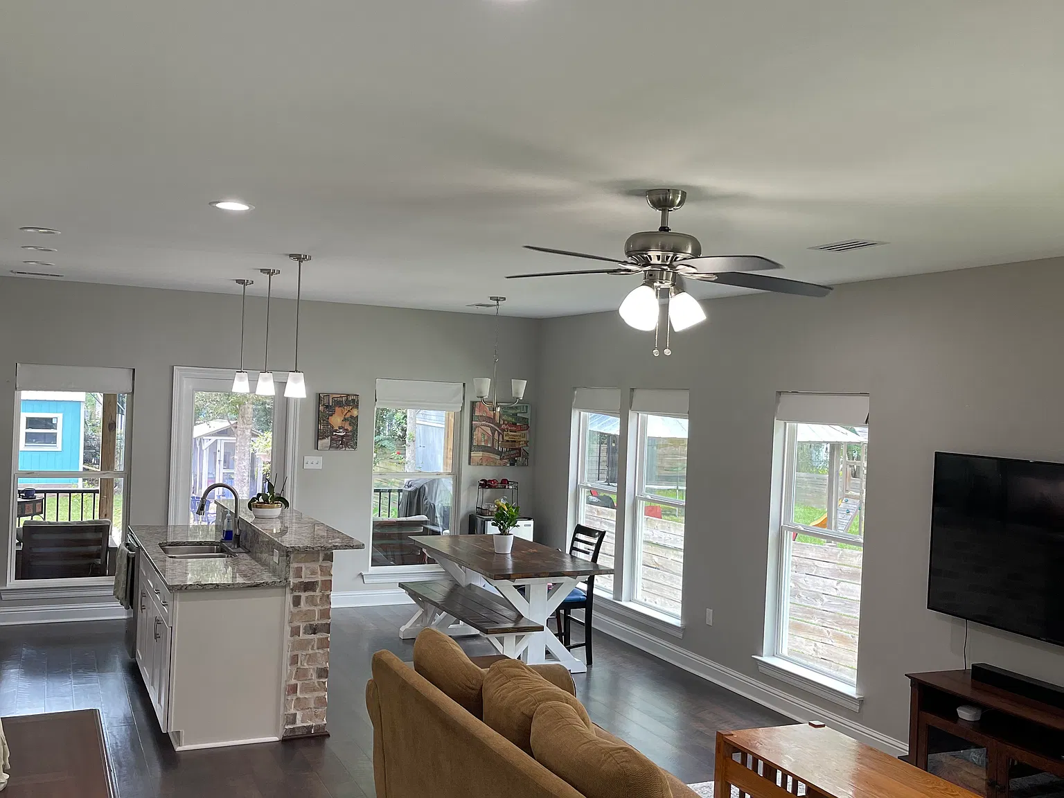 3 bed, 1400 sqft, $2,000 — Photo 3