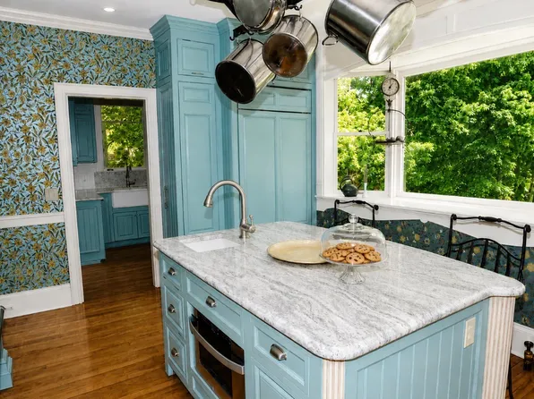 126 County St, Attleboro, MA 02703