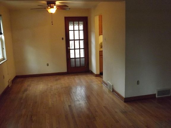 Dining room leads to the living room