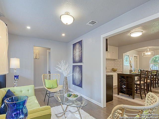 1st image of 214 Balboa Ave