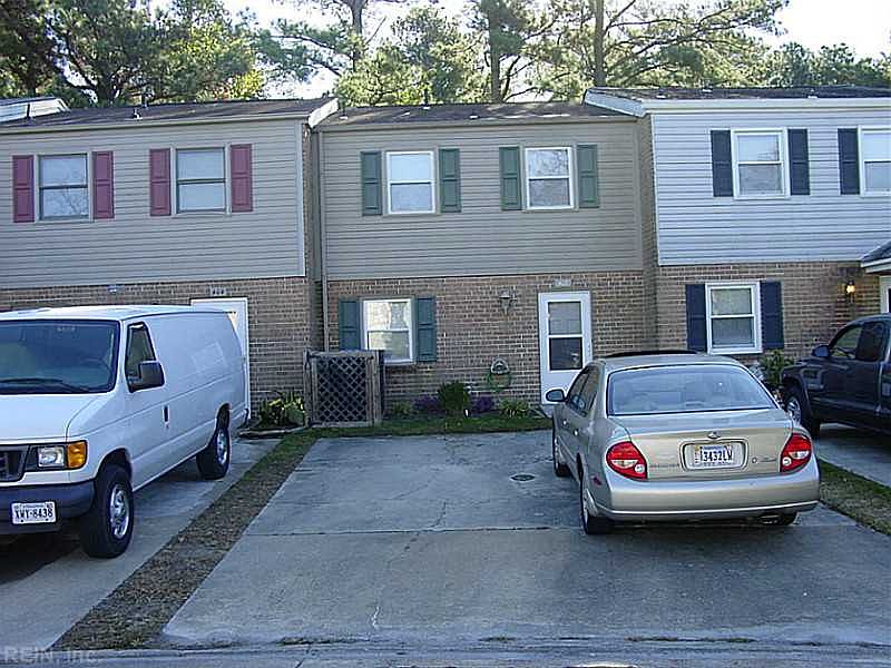 1st image of 402 Big Leaf Cir