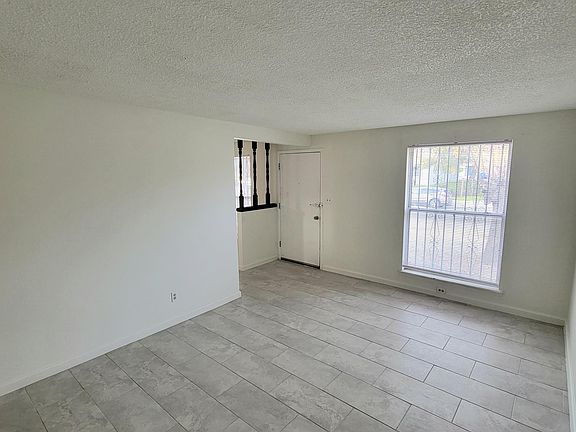 3rd image of 2310 Cumbre Negra St