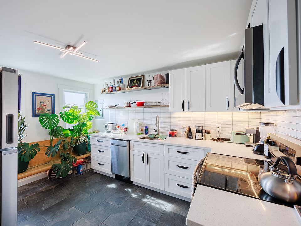 1st image of 839 W 36th St Floor 2