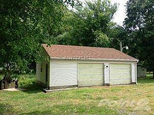 flower detached garage