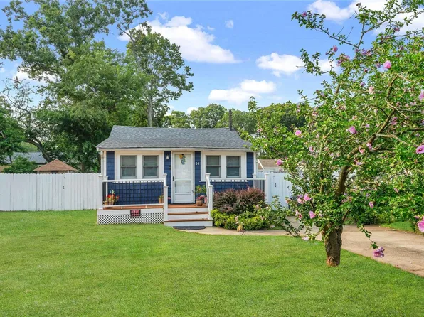 14 Oak Drive, Nesconset, NY 11767