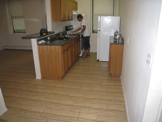 Rented by Alexiou Realty | media 15