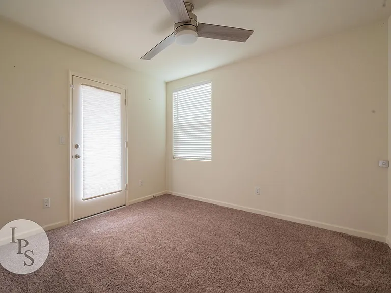 6052 E Bishop Ln — Photo 11