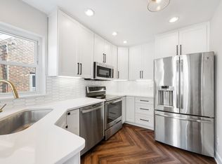 3027 Carson Way, Louisville, KY 40205