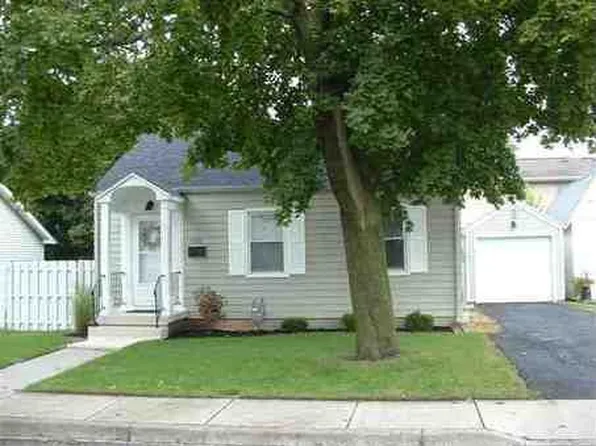 935 Liberty St, Findlay, OH 45840