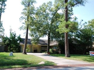 26811 Westwood Dr, Spring, TX 77386