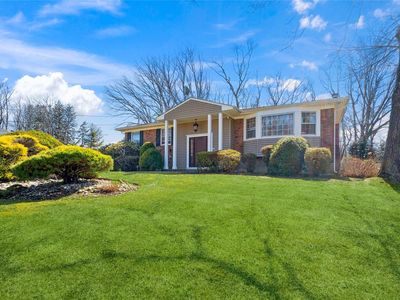 10 Colgate Drive, Plainview, NY, 11803
