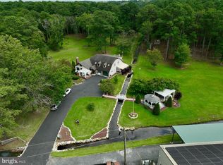 26463 Asbury Ave, Crisfield, MD 21817