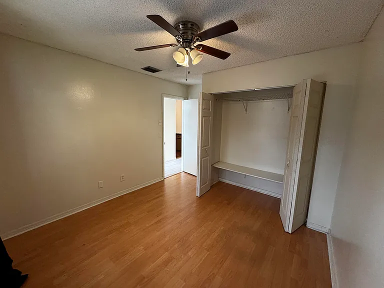 3831 SW 69th Ave — Photo 5