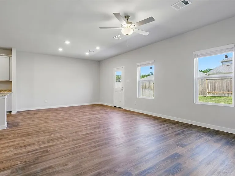 25187 Leather Leaf Ct — Photo 18