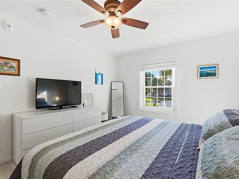 5174 Beach Dr SE #D — Photo 20