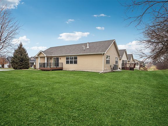 3rd image of 10011 N Glenstone Ct