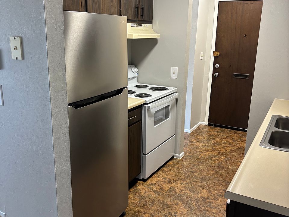 1st image of 831 Western Ave #203