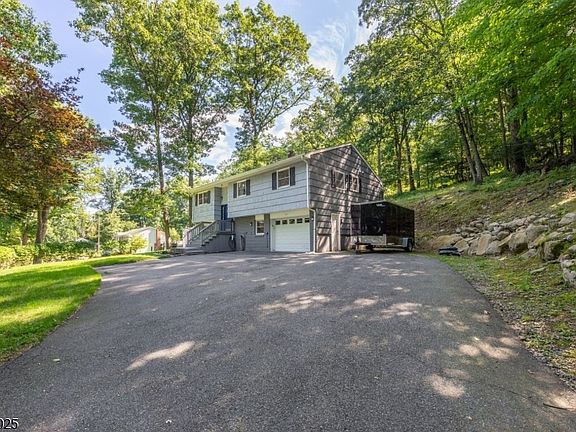 2nd image of 104 Ford Rd
