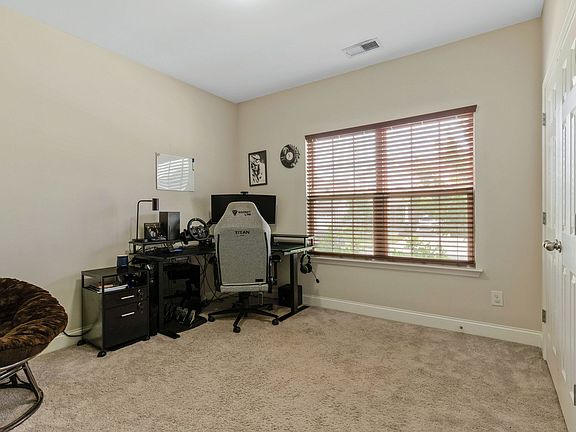 5th image of 1138 Westgate Dr