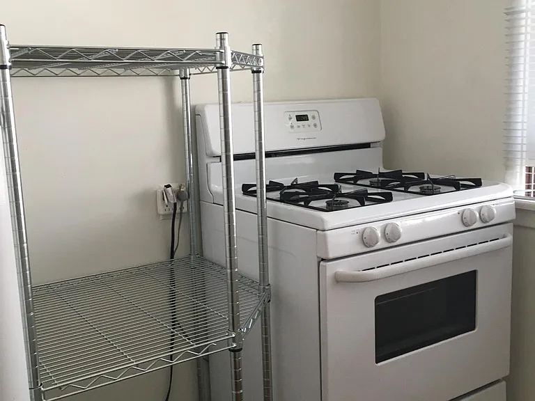 1241 S Bundy Dr #5 — Photo 27