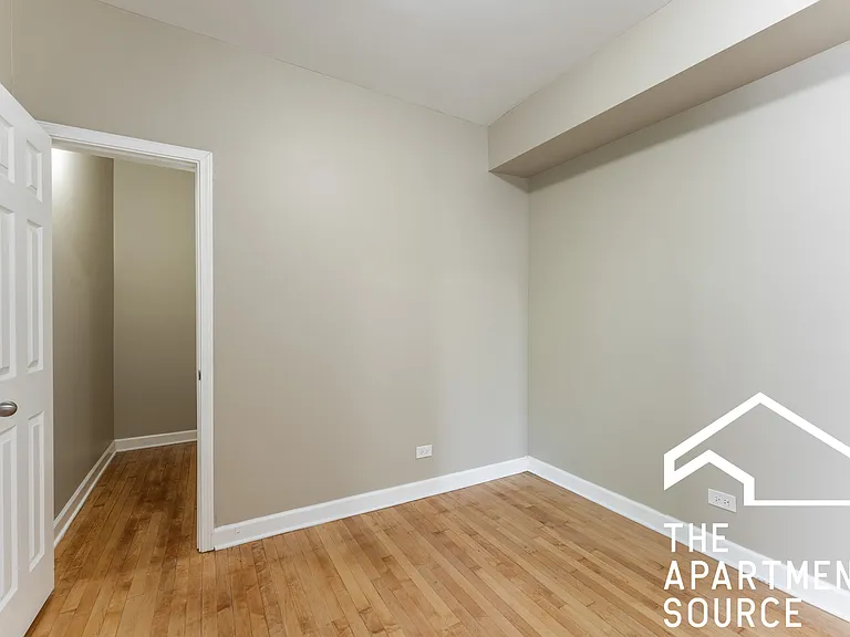 2616 N Harding Ave #2 — Photo 9