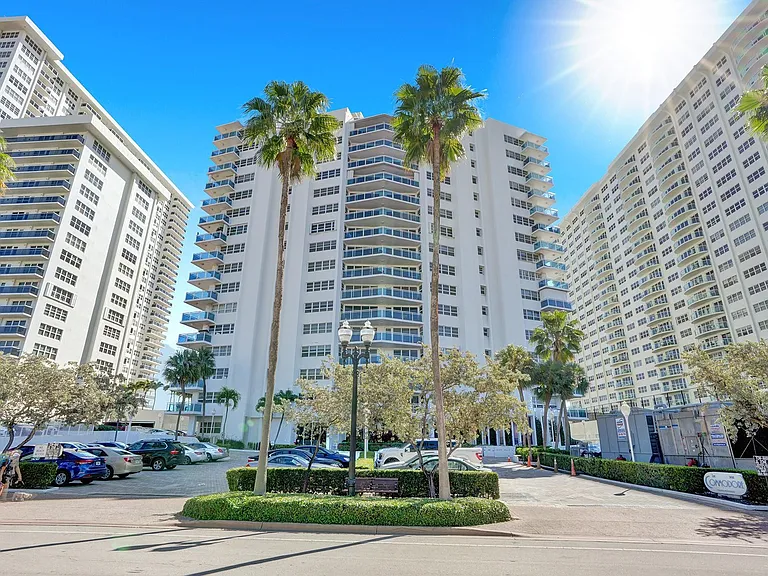 3430 Galt Ocean Dr #802 — Photo 53