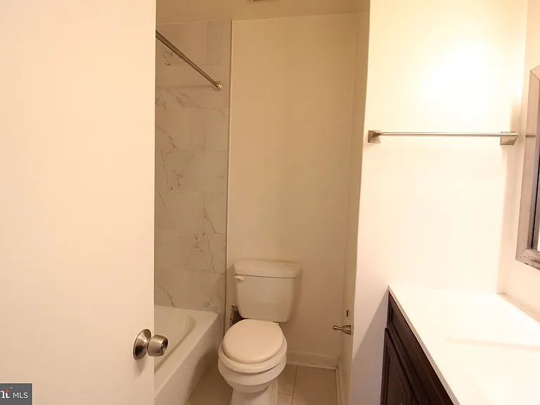 4918 Althea Dr — Photo 10