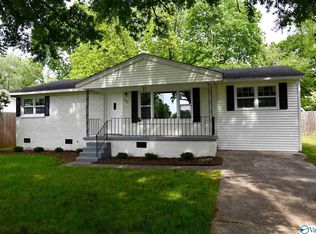 704 Peck Rd NE, Huntsville, AL 35801