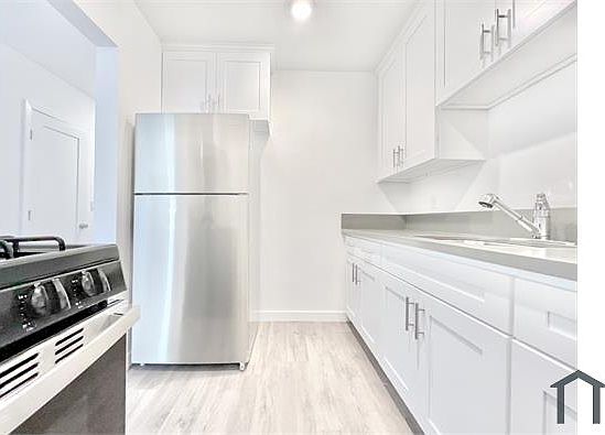 1st image of 3930 Nicolet Ave #12