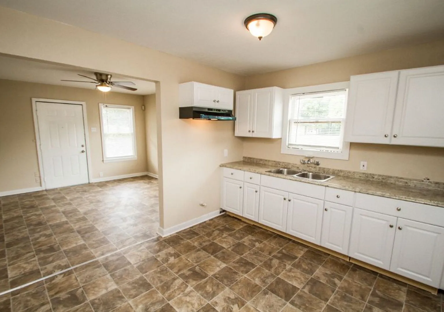 Nice 3BR/1BA House Near Downtown — Photo 1