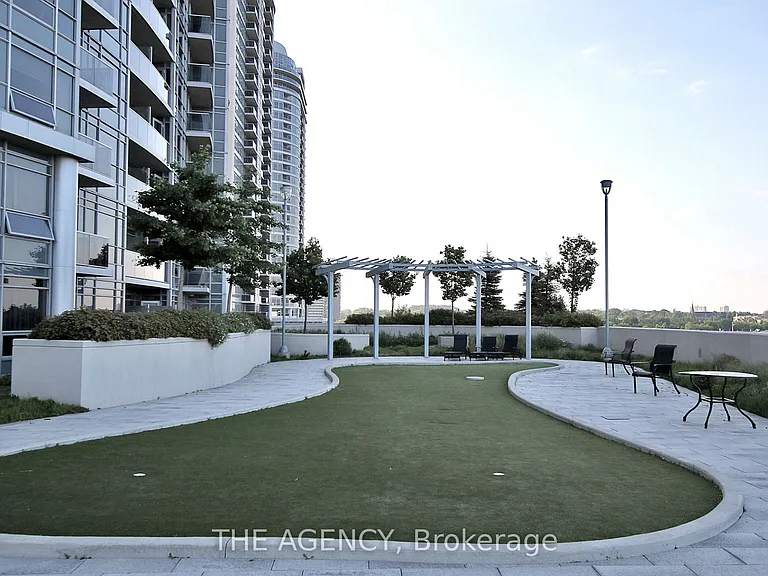 135 Village Green Sq #1015 — Photo 27