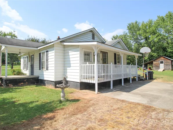 201 Fletcher St, Morganton, NC 28655