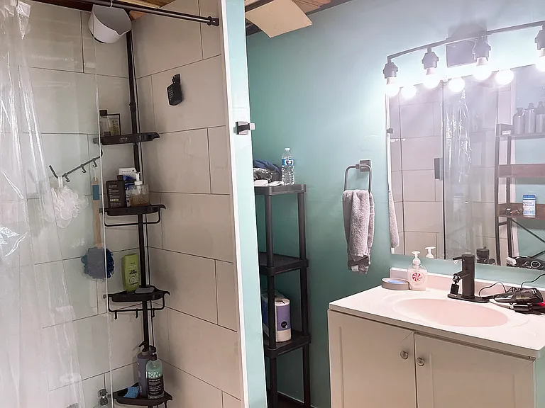 6051 Robert Dr — Photo 25