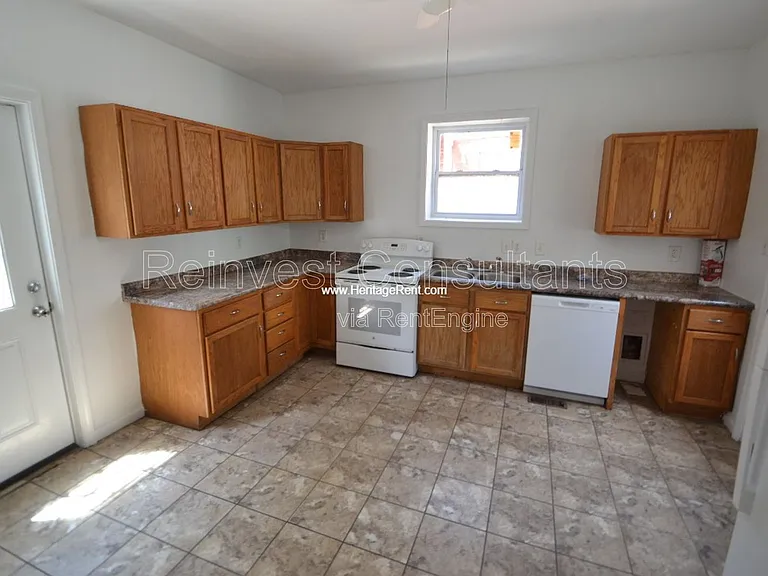 239 Forest Ave — Photo 9
