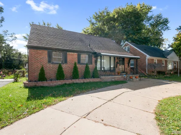 13135 W Eleven Mile Rd, Huntington Woods, MI 48070