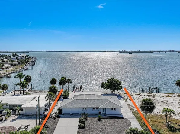 1350 Aqua View Ln, Englewood, FL 34223