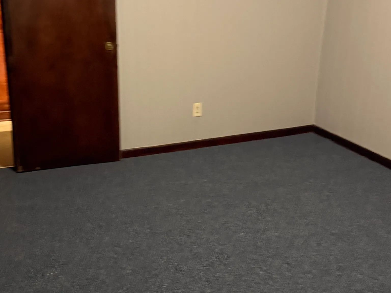 2 bed, 800 sqft, $950 — Photo 2