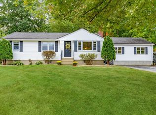 5 Ellen Rd, Burlington, MA 01803